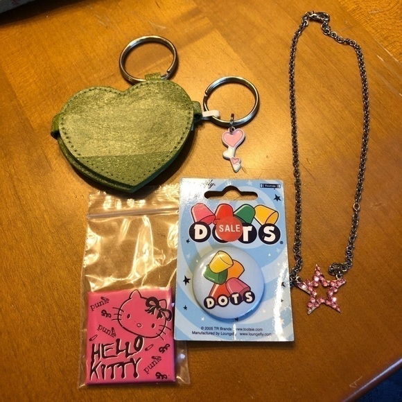 Costume Jewelry Lot Pins Keychain Necklace Pink 90s Hello Kitty Pin - Picture 1 of 4